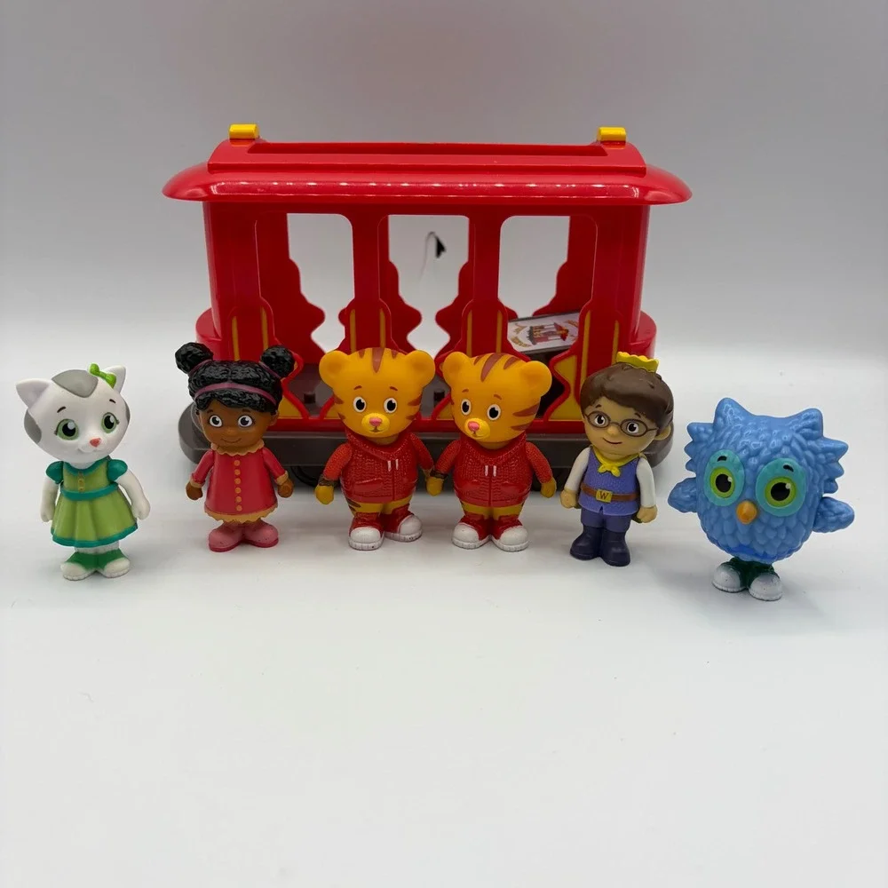 Daniel Tiger Neighborhood Trolley and 6 Figure Set Tollytots Fred Rogers Co